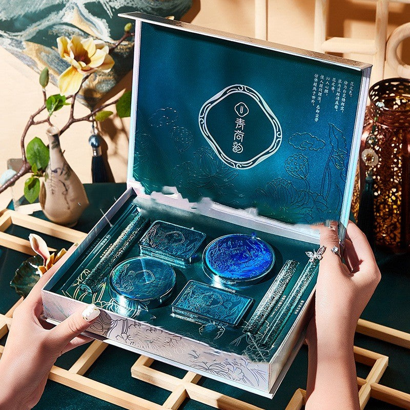 8-Piece Makeup Set – Air Cushion Foundation & Lipstick Cosmetic Kit 💄