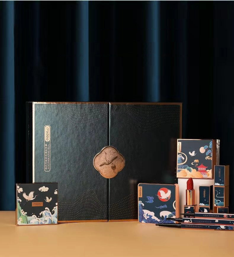 Chinoiserie Makeup Set – Carved Lipstick & Eyeshadow Luxury Beauty Kit 💄