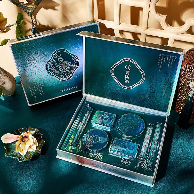 8-Piece Makeup Set – Air Cushion Foundation & Lipstick Cosmetic Kit 💄