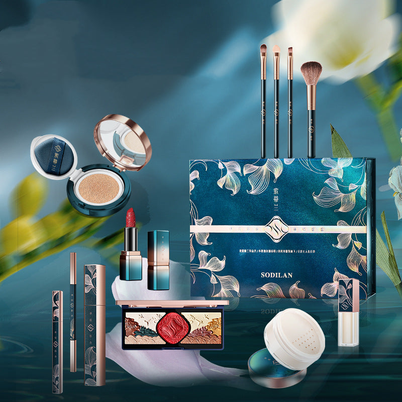 Antique Carved Lipstick with Brush – Elegant Beauty Gift Set 💄