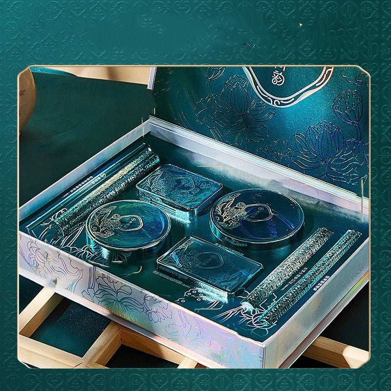 8-Piece Makeup Set – Air Cushion Foundation & Lipstick Cosmetic Kit 💄