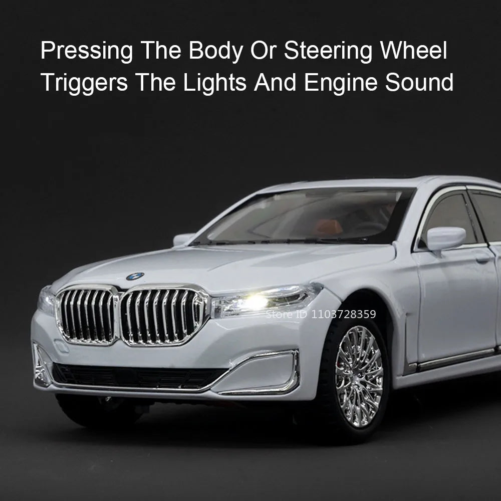 1:24 Miniature M4 / 760Li Alloy Diecast Toy Car with Sound, Light, Open Doors & Pull Back Action