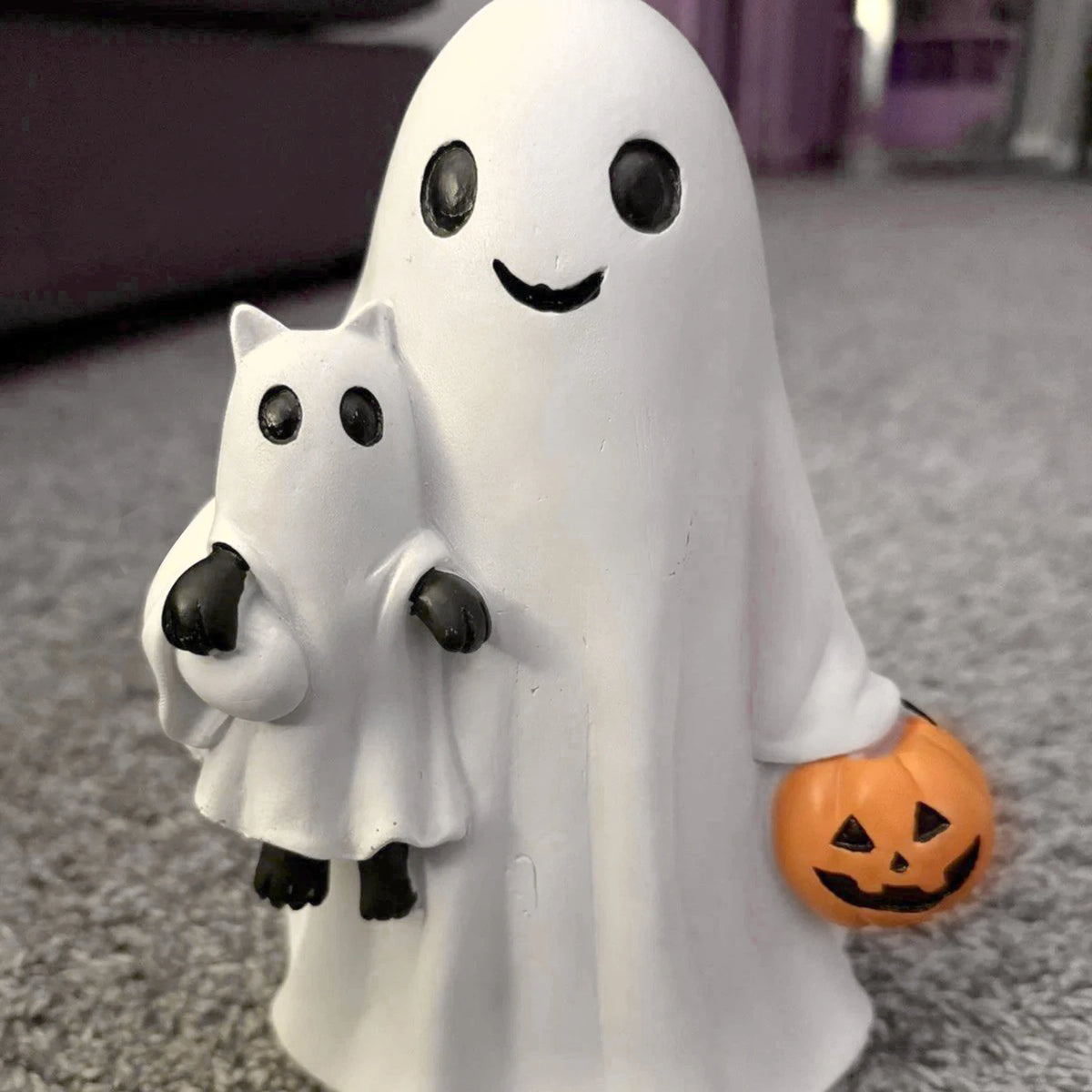 Halloween Ghost Pet Figurine – Funny Resin Spooky Décor