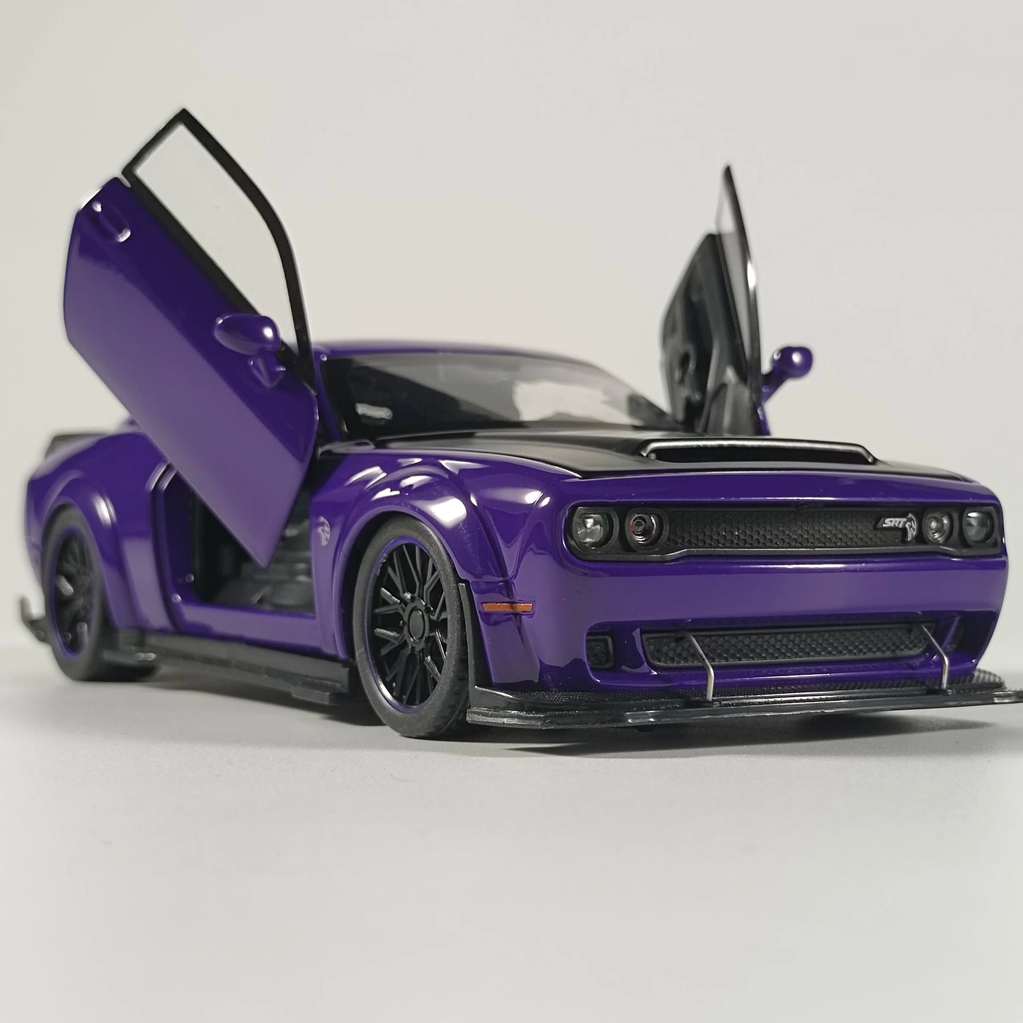 1:32 Dodge Challenger SRT Hellcat Redeye V8 Alloy Metal Diecast Model American Muscle Sports Car Collection For Hobby Decor
