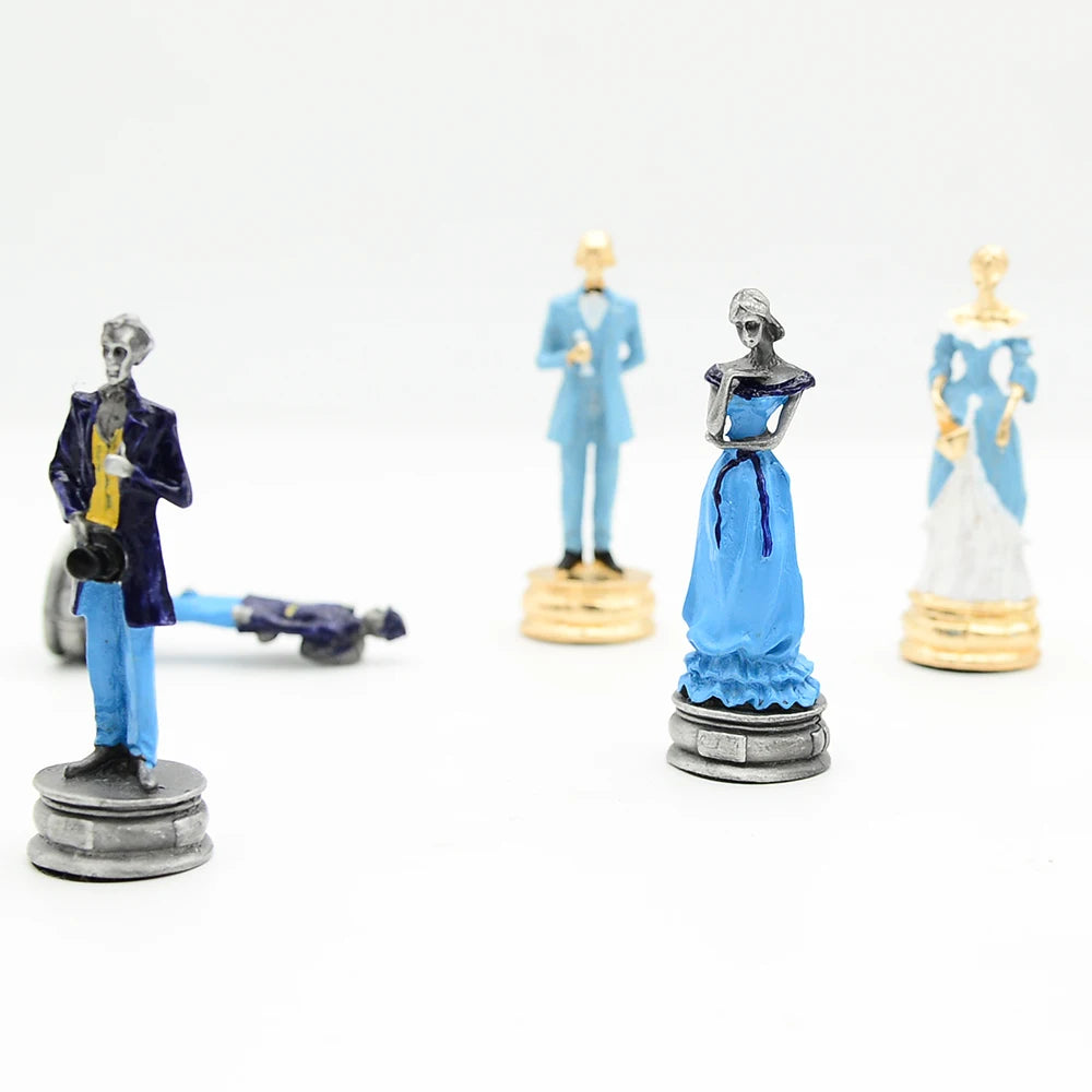 Luxury War‑Themed Metal & Resin Chess Set ♟️ | Hand‑Painted Knights on Leather Board | 32‑Piece Strategy Gift Set 🎁