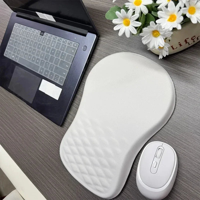 🖱️💖 Ergonomic Mouse Pad with Gel Wrist Support – Premium Lycra Fabric