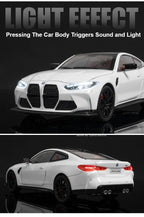 1:24 Miniature M4 / 760Li Alloy Diecast Toy Car with Sound, Light, Open Doors & Pull Back Action