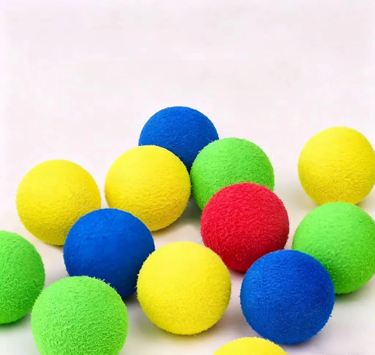 Interactive Cat Toy Set with Transmitter – 20 Random Color Plush Balls