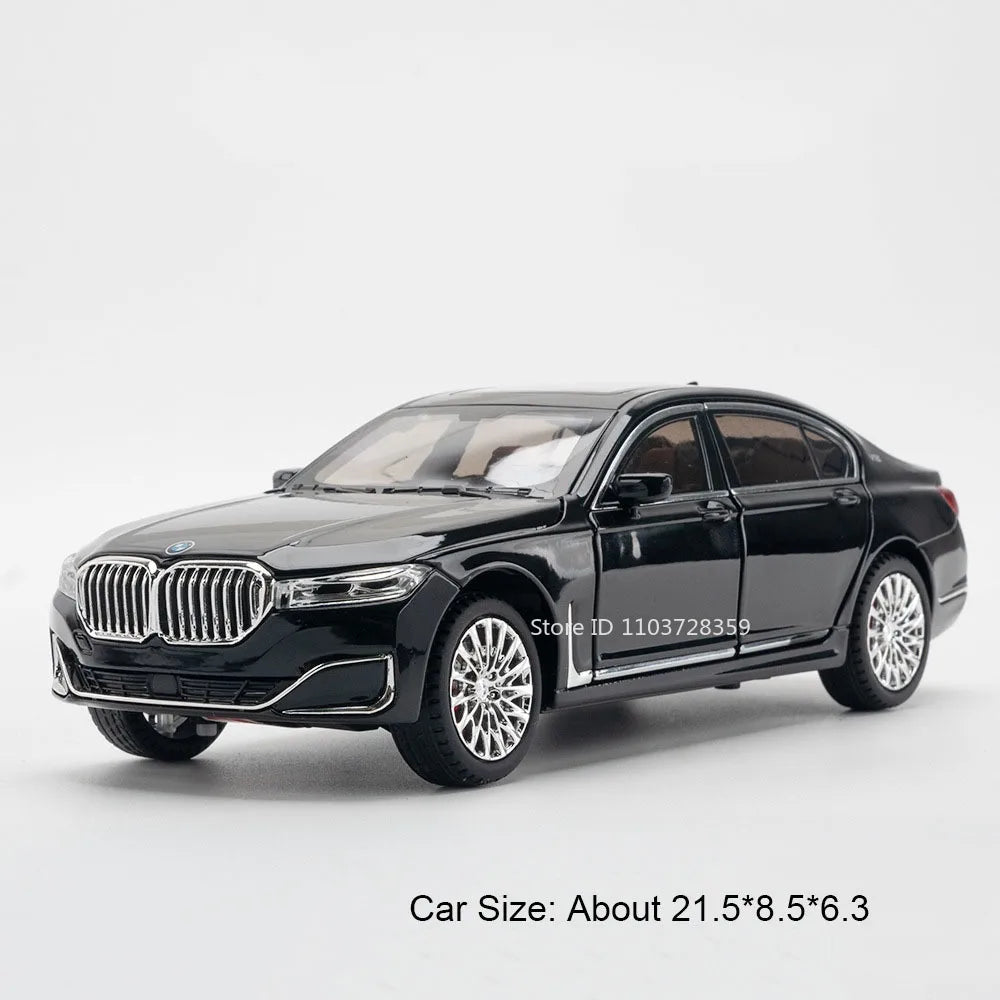 1:24 Miniature M4 or 760Li Model Toy Cars Alloy Diecast Sound Light Doors Opened Pull Back Shock Absorption Toy Vehicles Kids Gifts