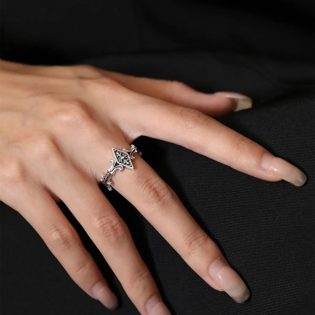🖤💍 Retro Iris Cross Rhombus Ring – Gothic Punk Adjustable