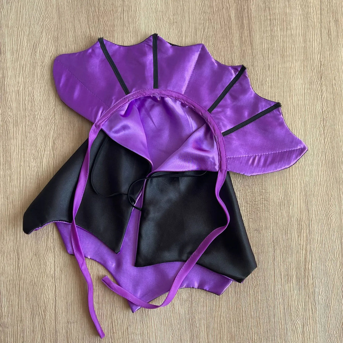 Halloween Vampire Pet Cape – Adjustable Cat & Dog Costume
