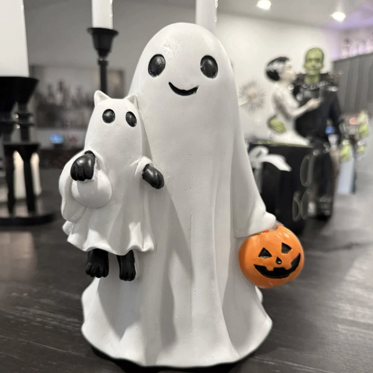 Halloween Ghost Pet Figurine – Funny Resin Spooky Décor
