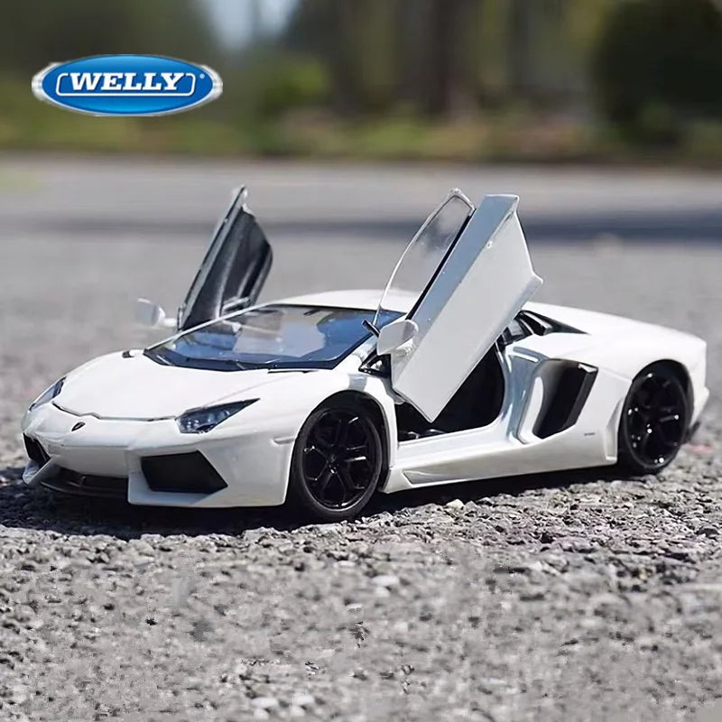 1:24 Lamborghini Aventador LP700-4 Alloy Sports Car Model Diecast Metal Racing Vehicles Car Model Simulation Kids Toy Gift