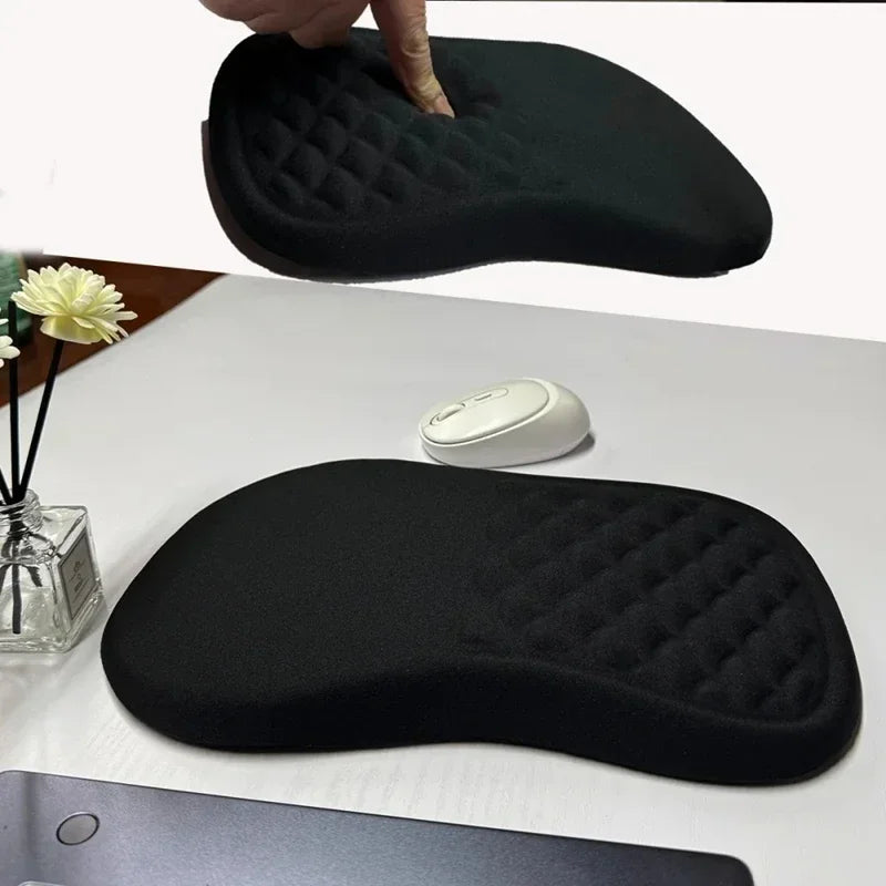 🖱️💖 Ergonomic Mouse Pad with Gel Wrist Support – Premium Lycra Fabric