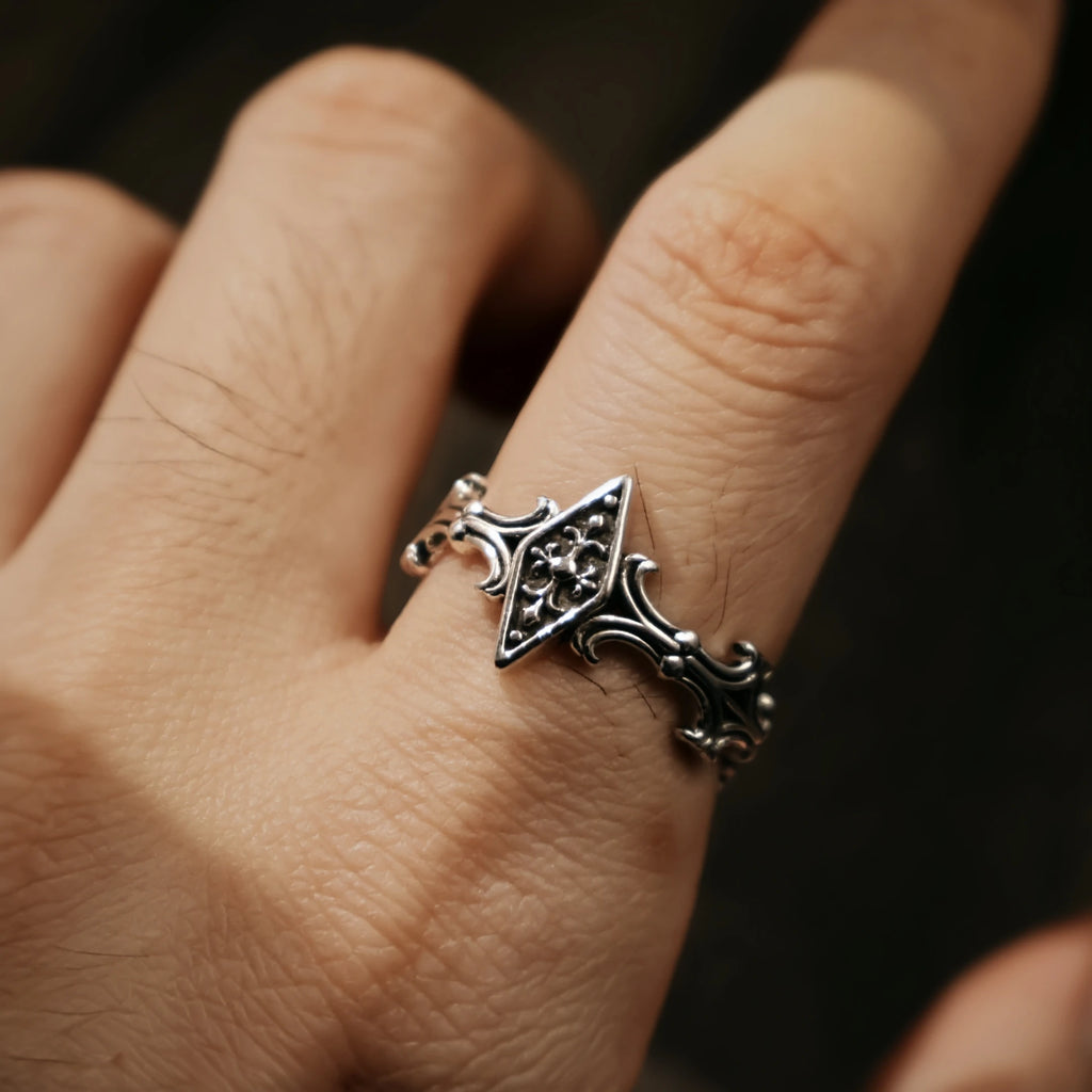 🖤💍 Retro Iris Cross Rhombus Ring – Gothic Punk Adjustable