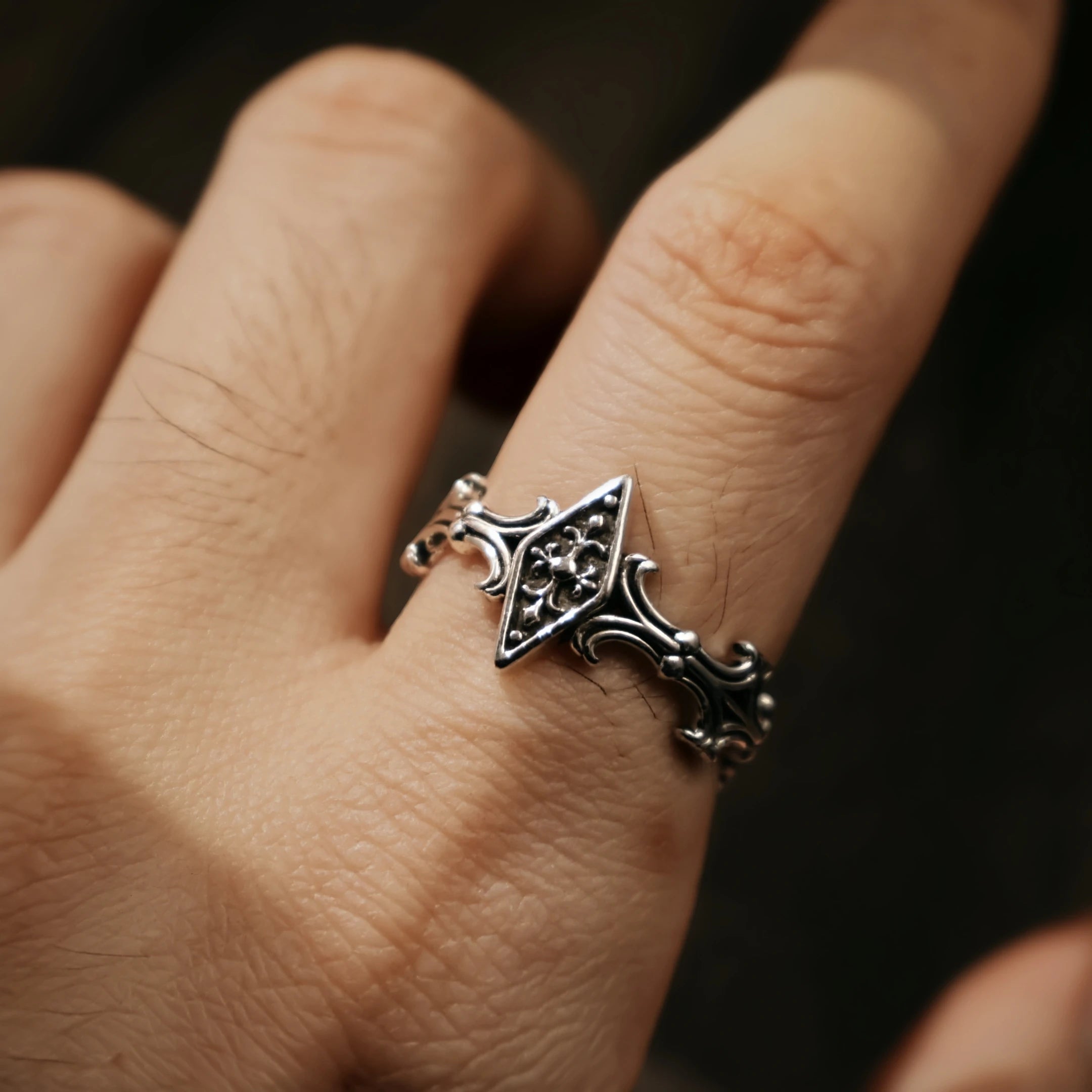 🖤💍 Retro Iris Cross Rhombus Ring – Gothic Punk Adjustable