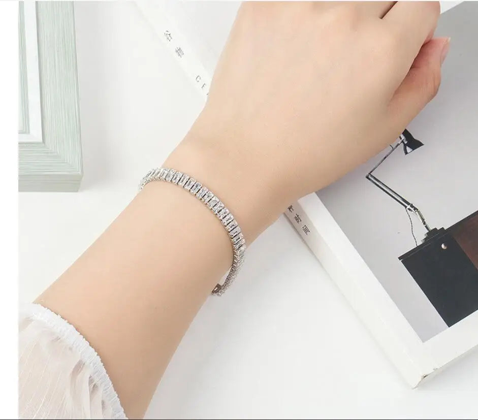 ✨💎 925 Sterling Silver Bracelet with Zircon Crystal 💖 | Elegant Fashion Jewelry for Women 👰 | Engagement & Wedding Glamour Bracelet (18CM)