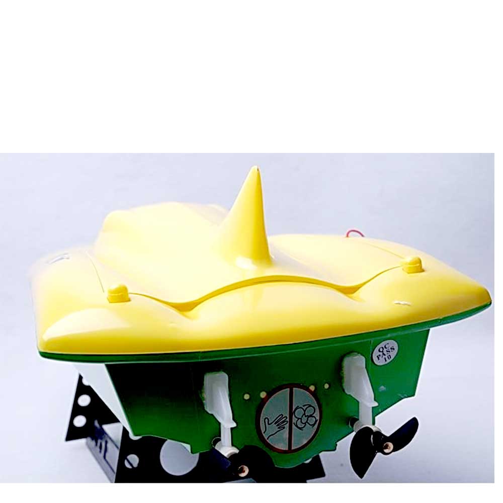 23 in Balaenoptera Musculus Racing Boat | Green Yellow G8Central