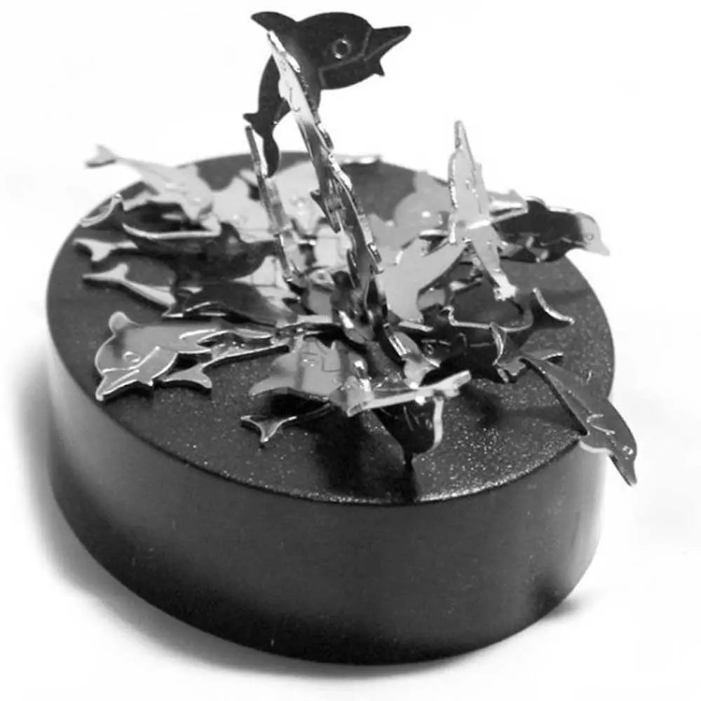 Magnetic Sculpture Desktop reduces stress through art-making. G8Central